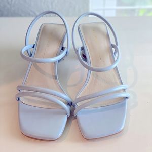 NWT Intentionally Blank Hiya sandals